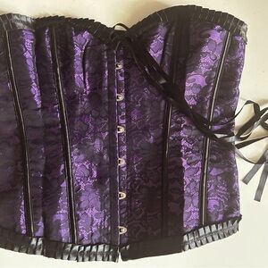 Women’s Overbust Lace-Up Corset/Bustier Top Lingerie, NWOT, SZ 4XL, Purple & Bla
